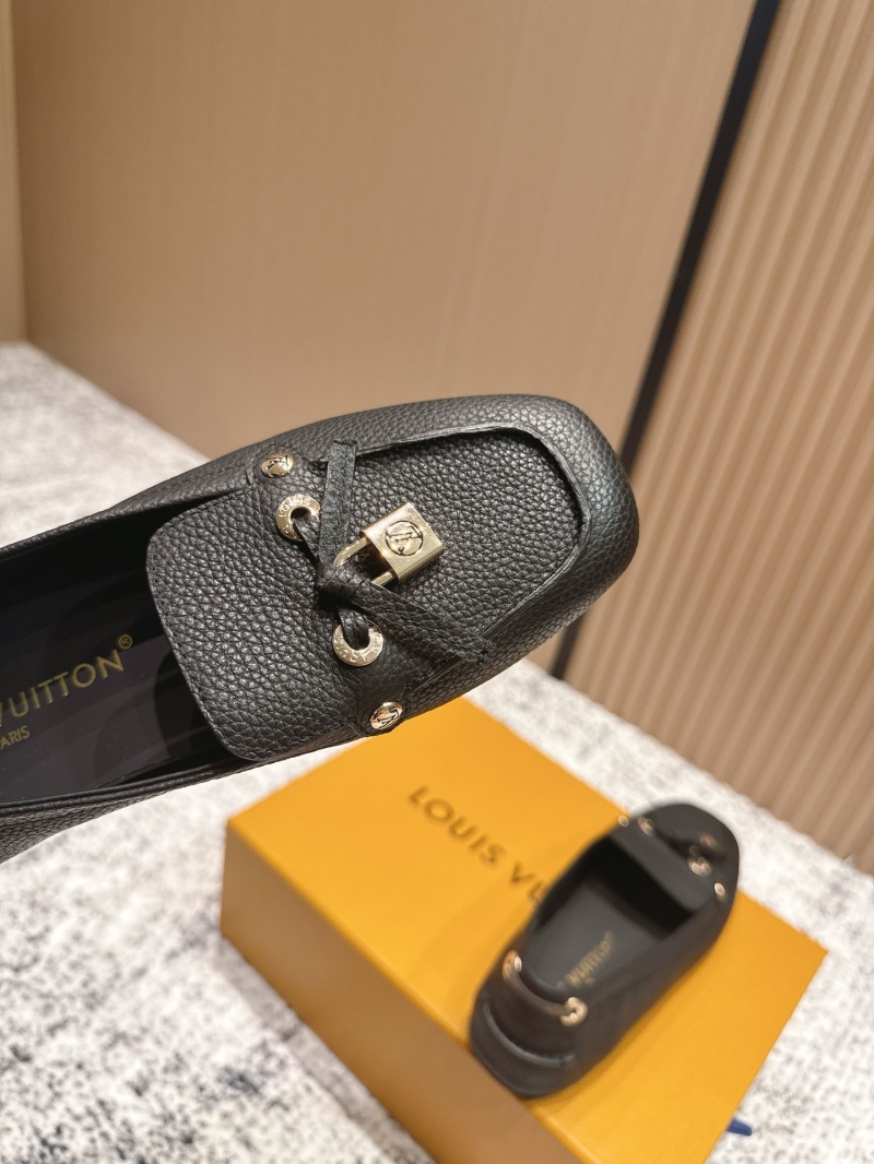 l0vis Vvtt0n loafers